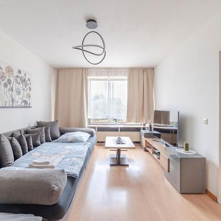 Schoene, Moeblierte Wohnung Mit Balkon Und Tiefgarage Düsseldorf Kültér fotó